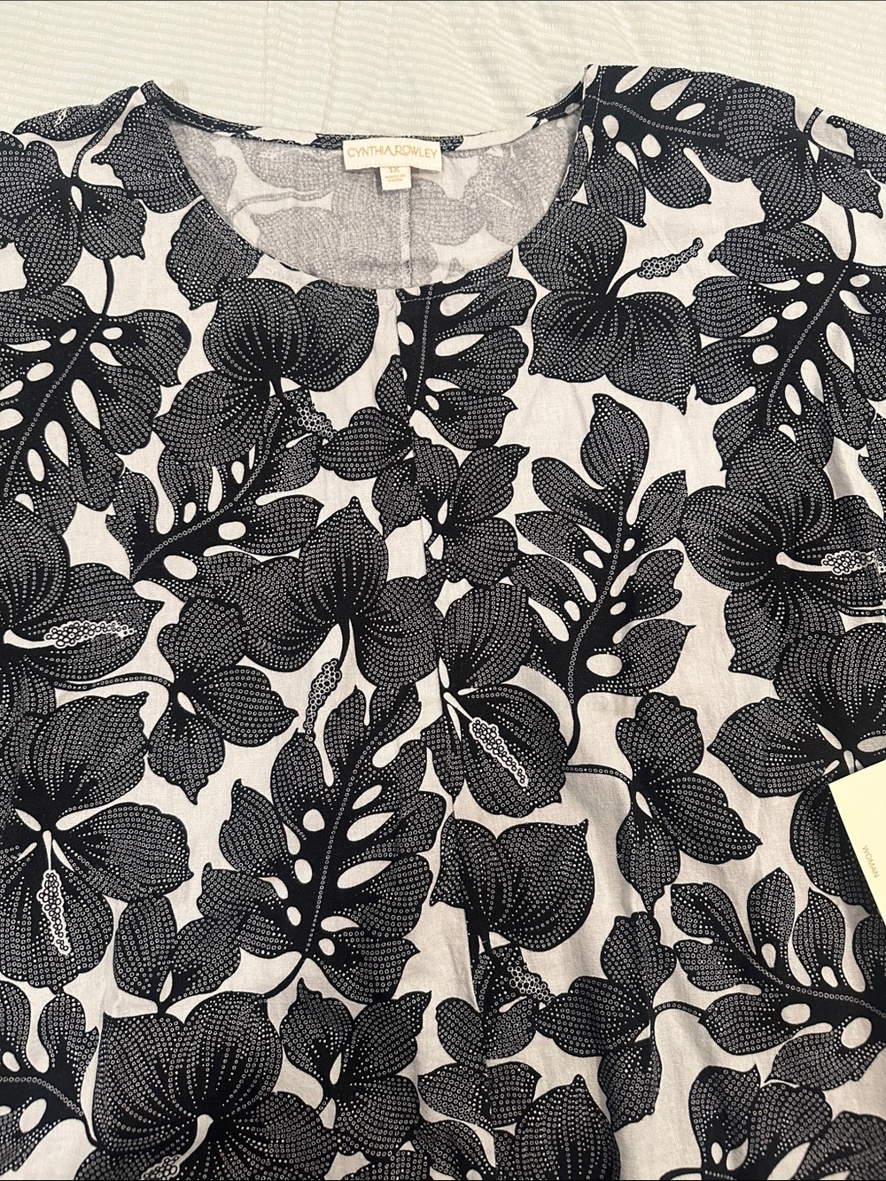 Cynthia Rowley Black & White Botanical Print Tunic Top